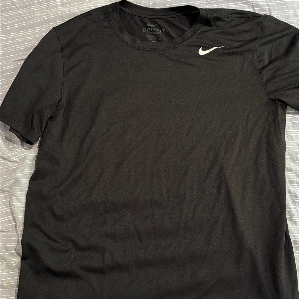 Nike Dri-Fit black short sleeve athletic shirt mens size S